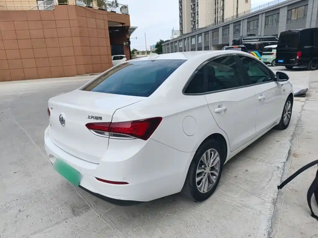 Buick Excelle — миниатюра 7