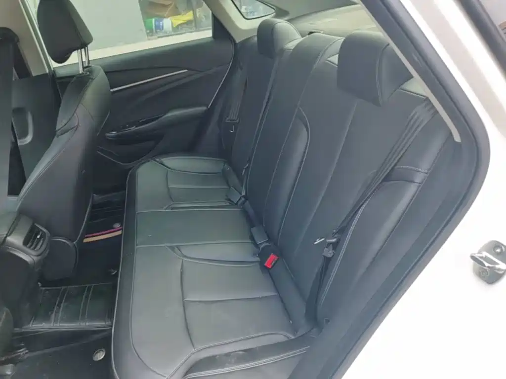 Buick Excelle — миниатюра 17