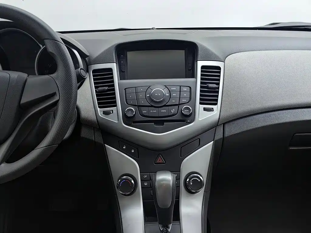 Chevrolet Cruze — миниатюра 12