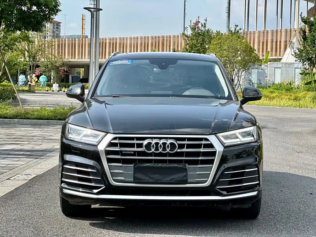Audi Q5L — миниатюра 2