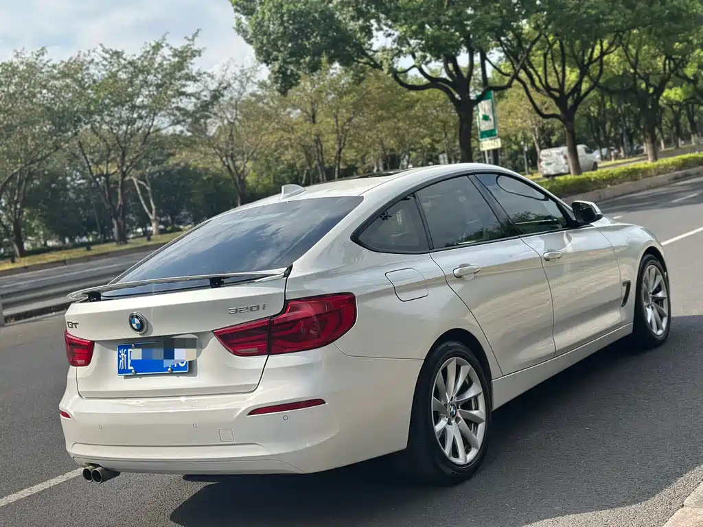 BMW 3 Series GT — миниатюра 8