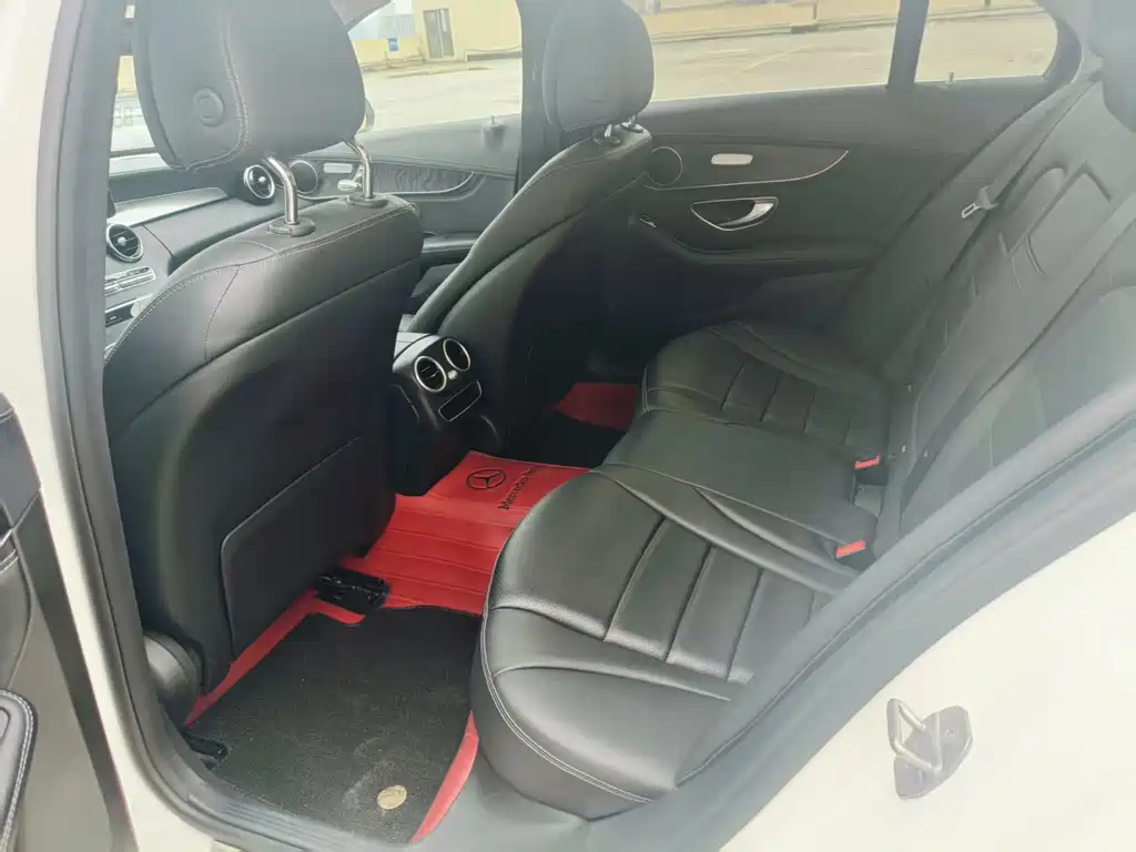 Mercedes-Benz C-Class — миниатюра 5