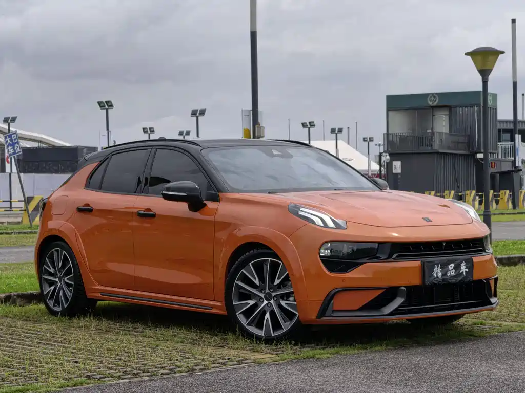 Lynk & Co 02 Hatchback 2021 2.0TD Halo