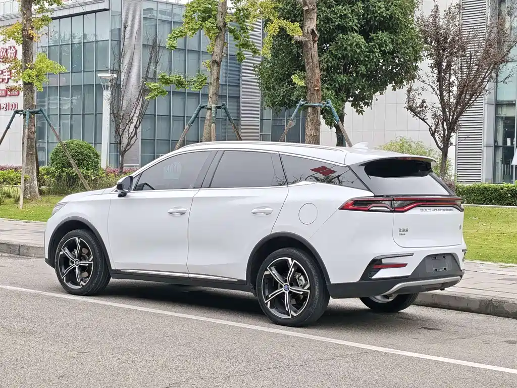 BYD Tang New Energy — миниатюра 6