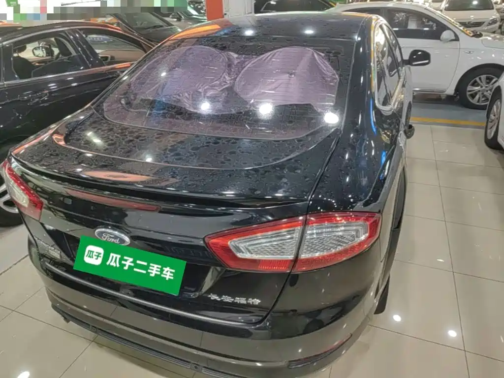 Ford Mondeo — миниатюра 7