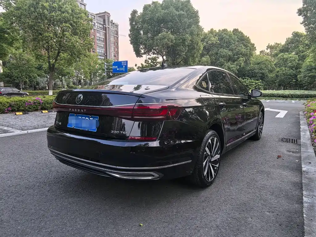 Volkswagen Passat — миниатюра 14