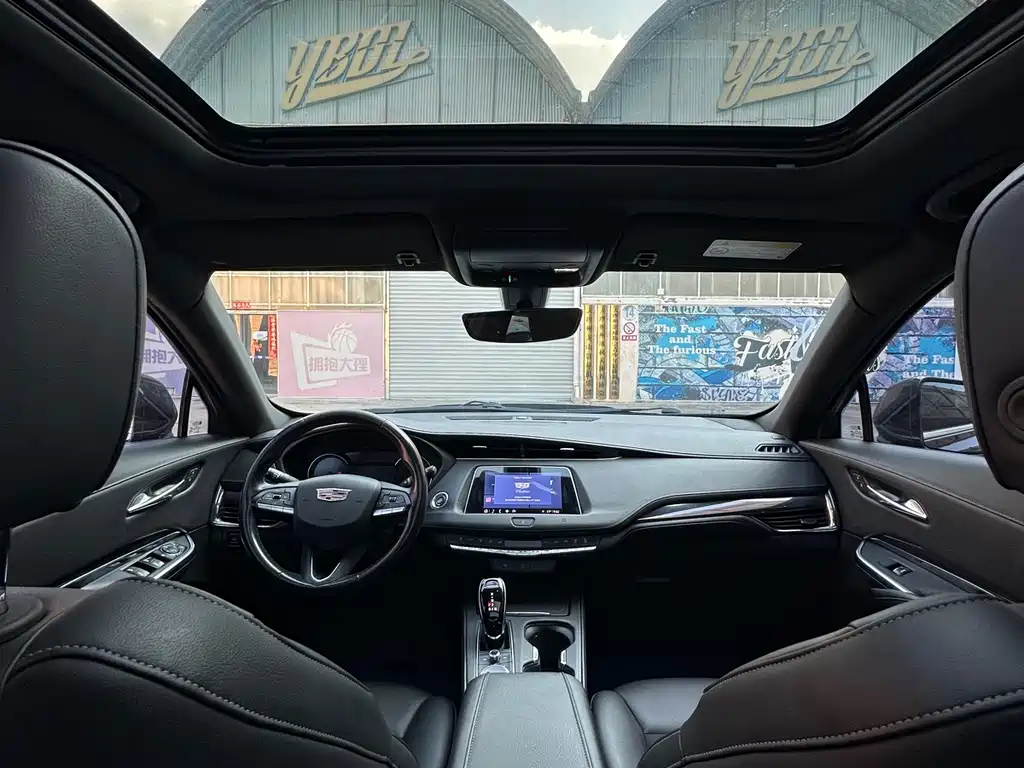 Cadillac XT4 2021 28T Lead