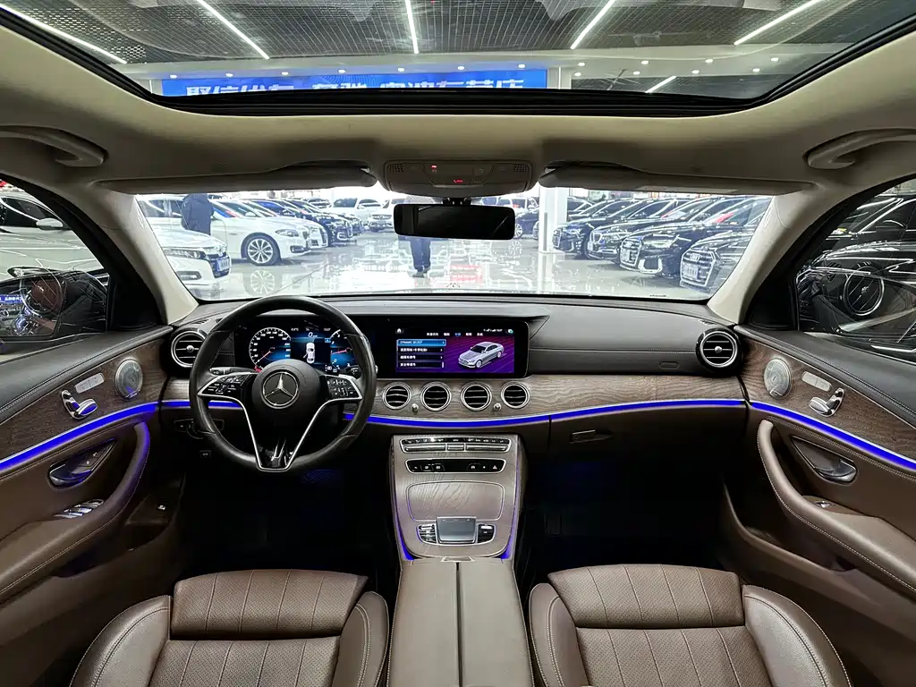 MERCEDES-BENZ E CLASS