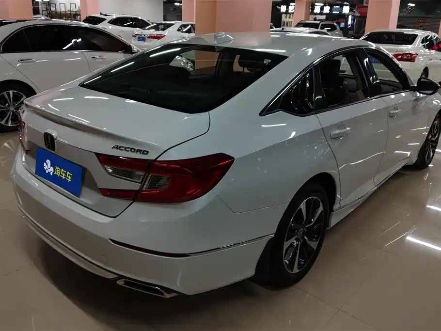 Honda Accord 2018 260TURBO Elite V
