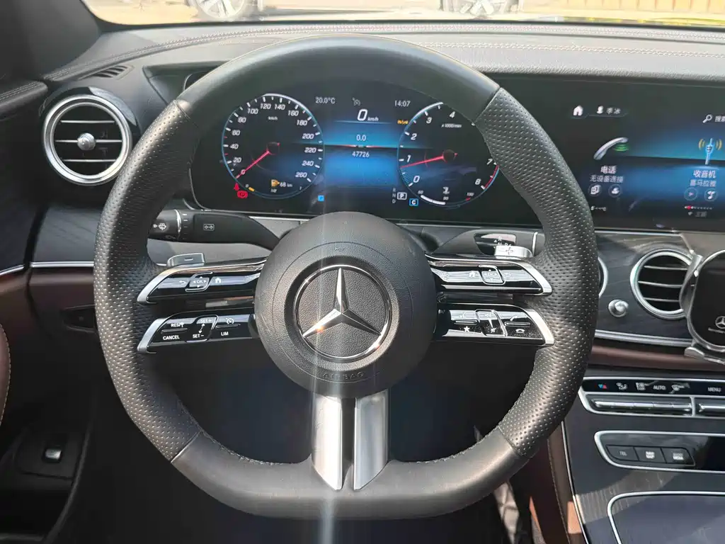 MERCEDES-BENZ E CLASS