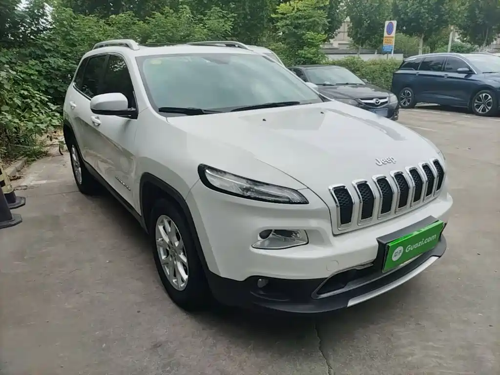 Jeep Cherokee — миниатюра 4