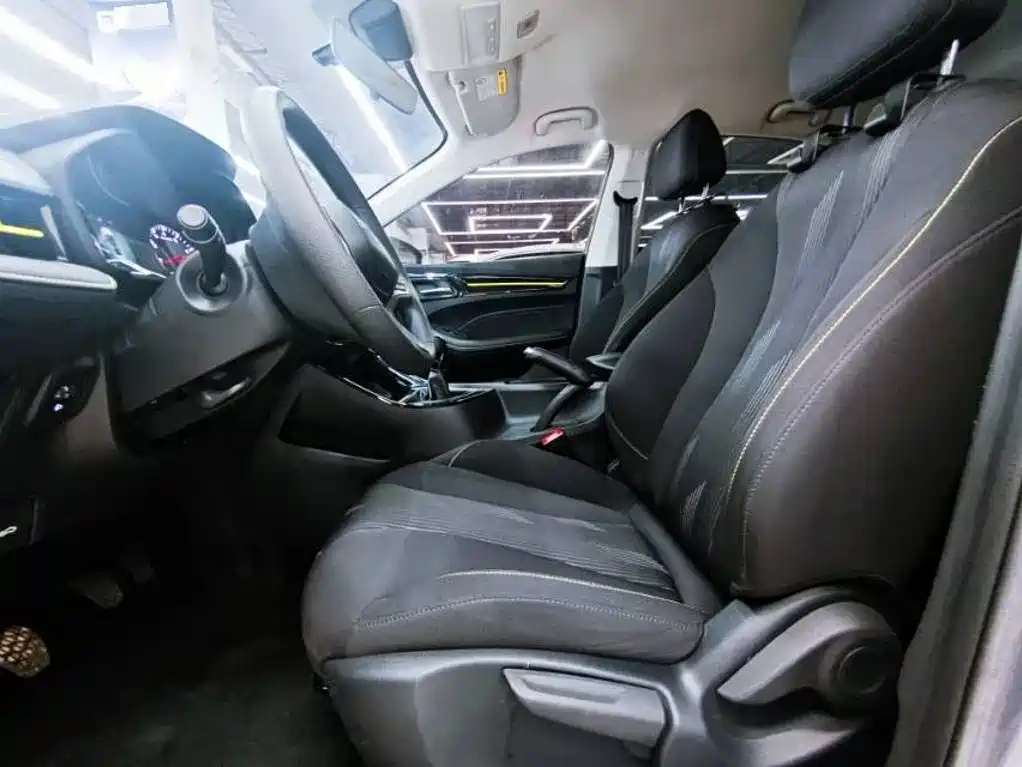 Roewe i5 — миниатюра 11