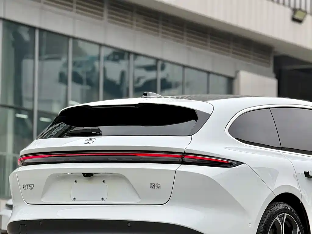 NIO NIO ET5T