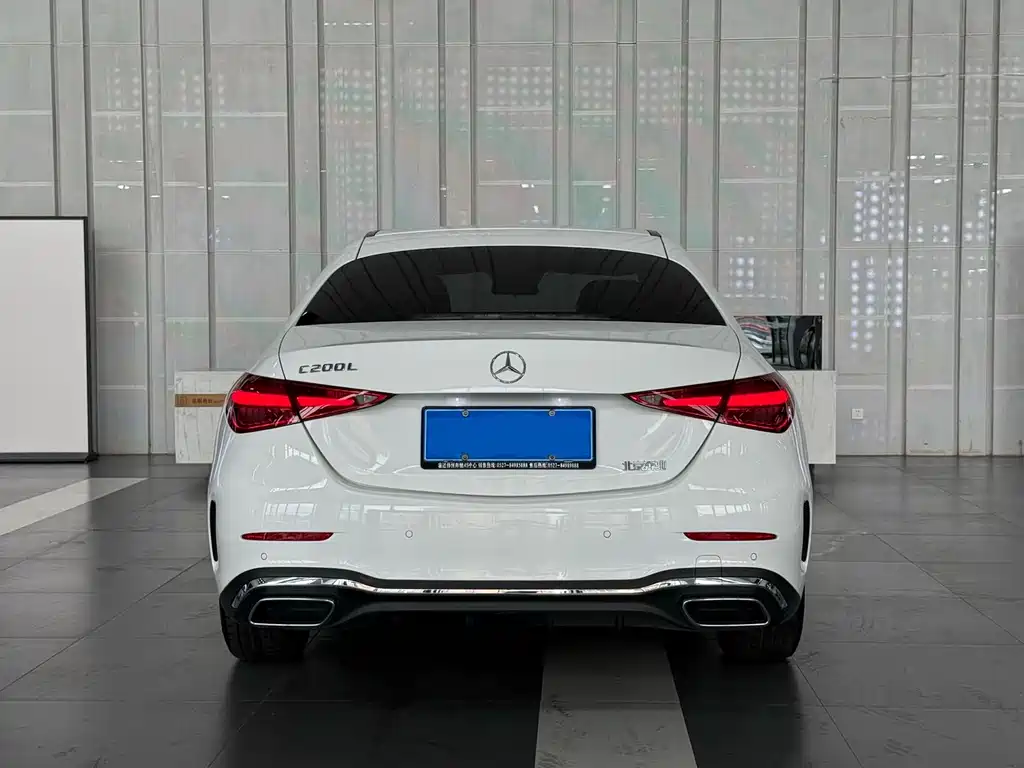 Mercedes-Benz C-Class — миниатюра 6