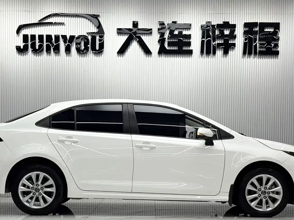 Toyota Corolla — миниатюра 8