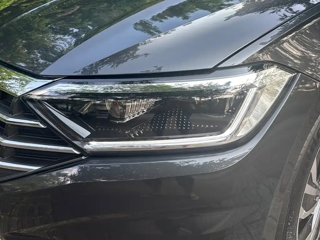 Volkswagen Sagitar — миниатюра 5