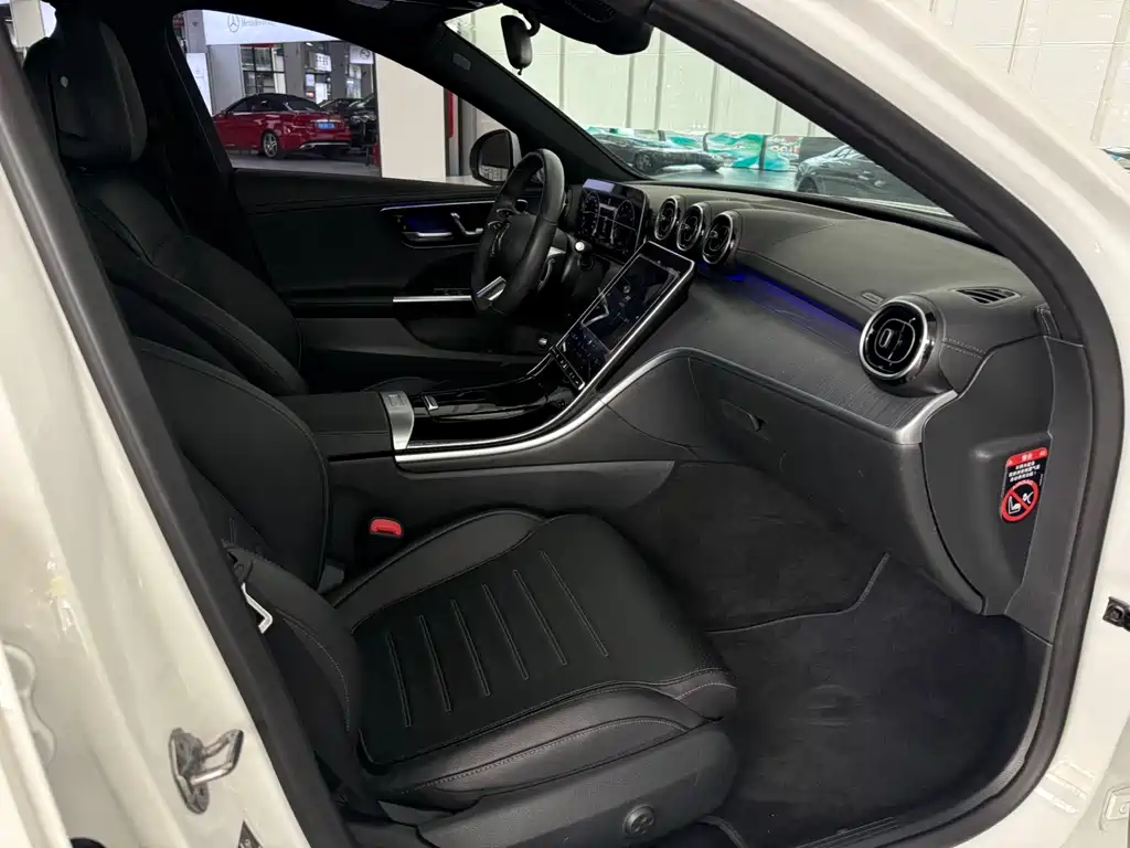 Mercedes-Benz C-Class — миниатюра 11