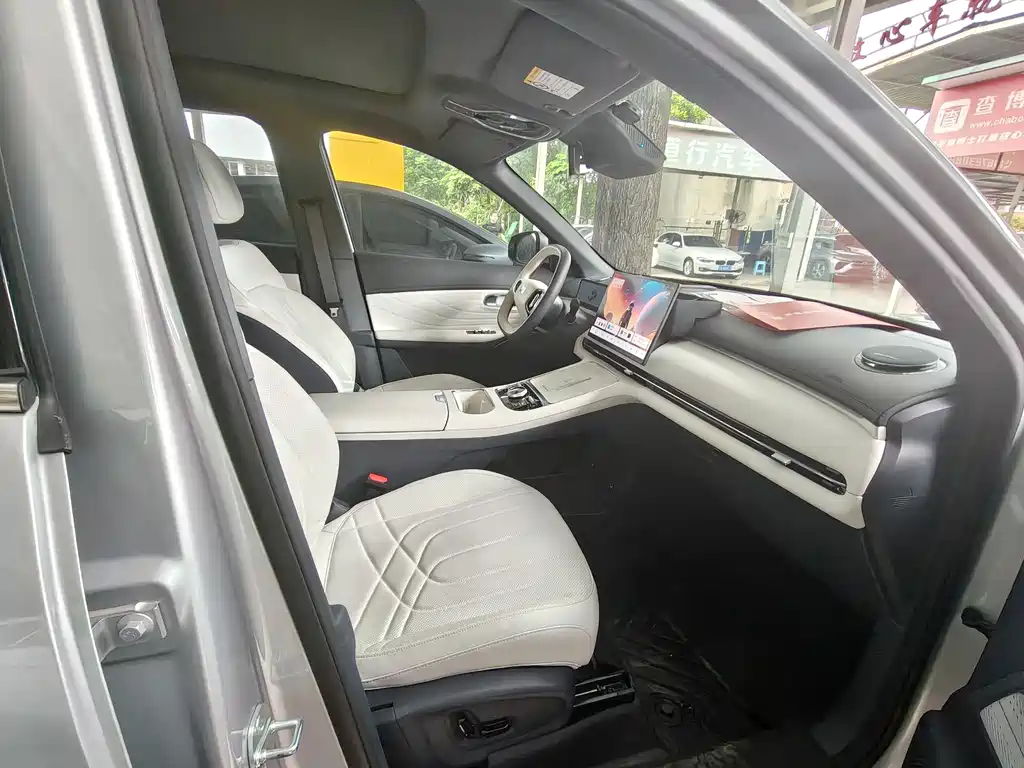 Geely Galaxy Galaxy 7 7 2025 120km +