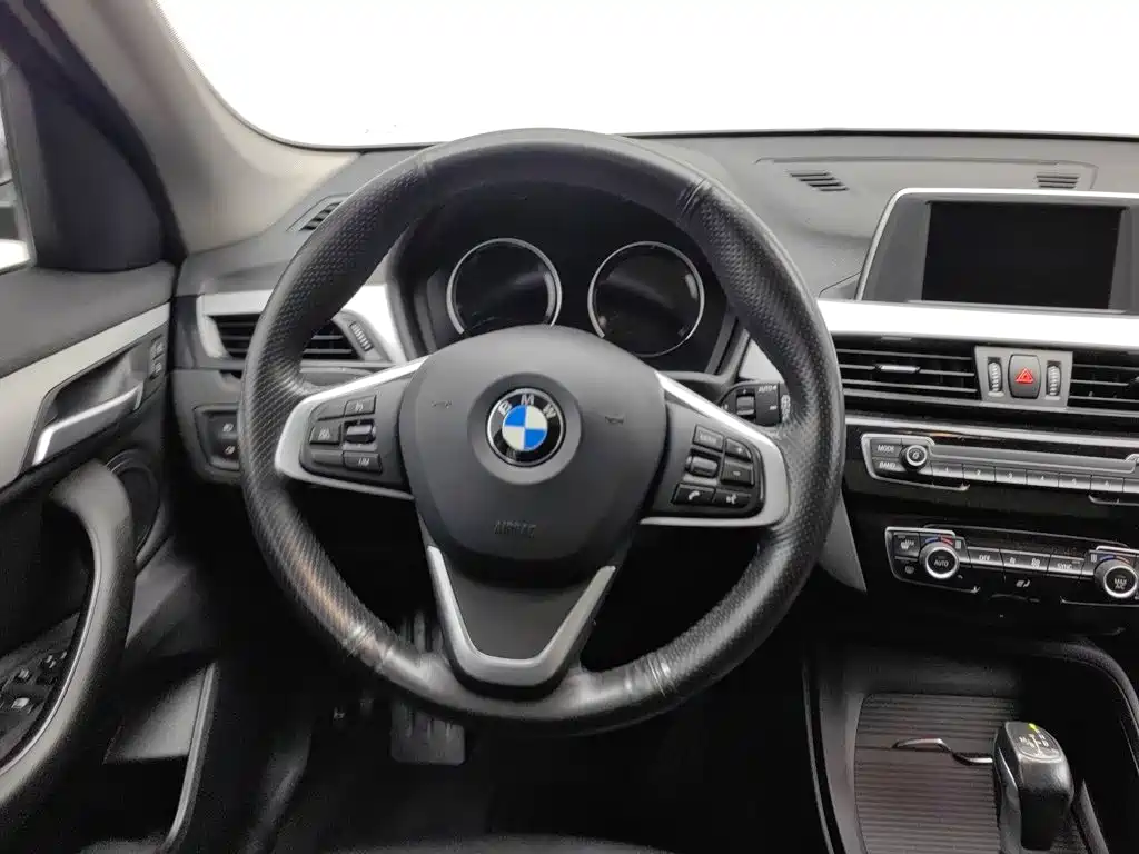 BMW X1 — миниатюра 11