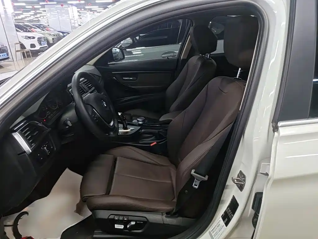 BMW 3 Series — миниатюра 15