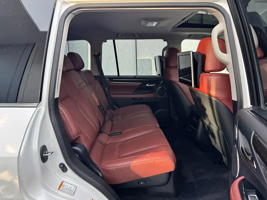 Lexus LX — миниатюра 12