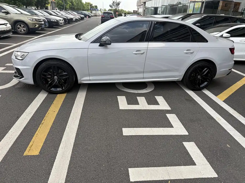 Audi A4L — миниатюра 3