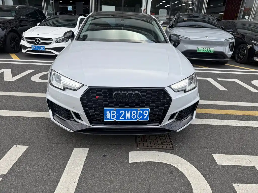 Audi A4L — миниатюра 2