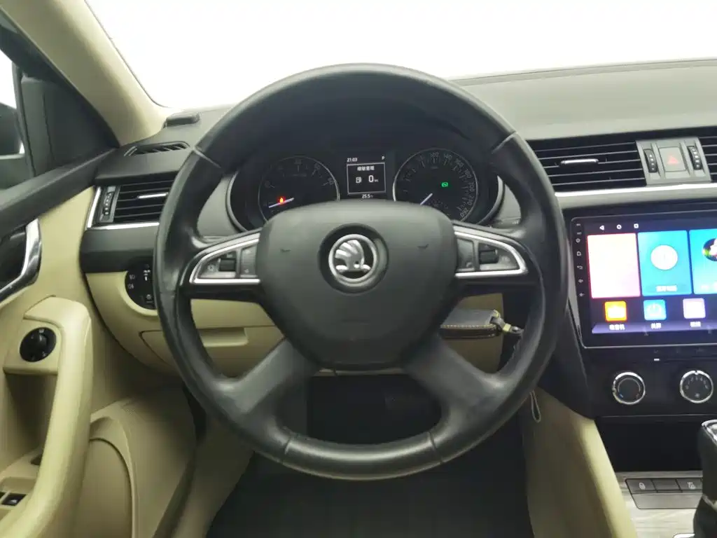 Skoda Octavia — миниатюра 11