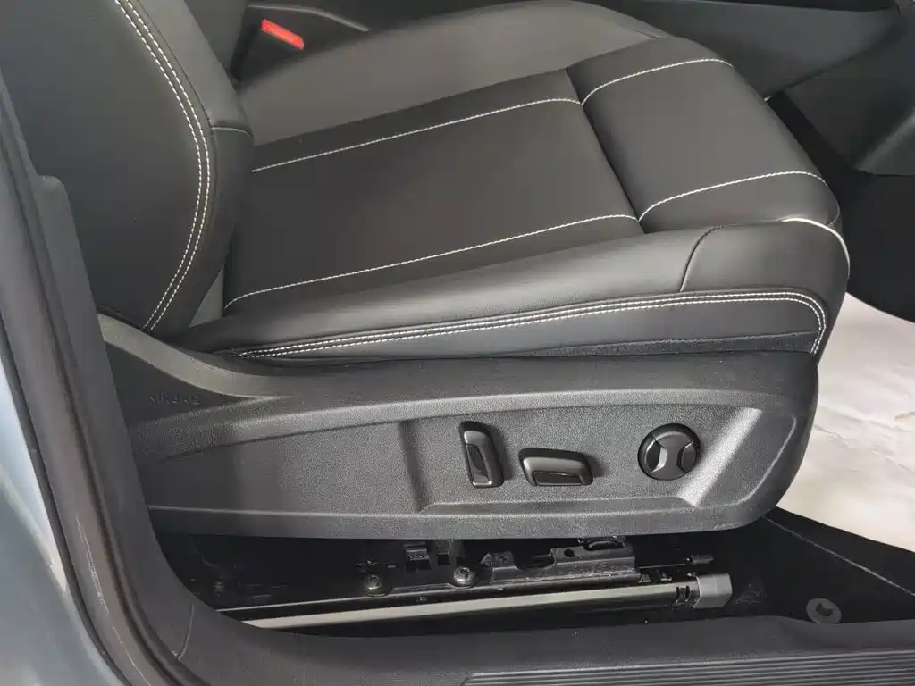 Volkswagen ID.4 X — миниатюра 16
