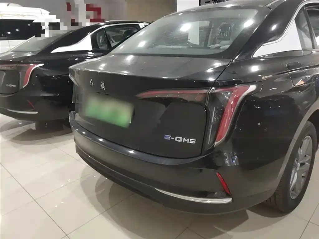 Hongqi E-QM5 2025 500km