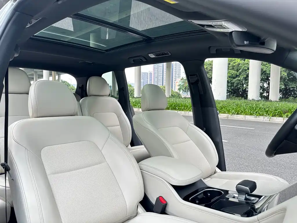 Li Auto Li ONE — миниатюра 12