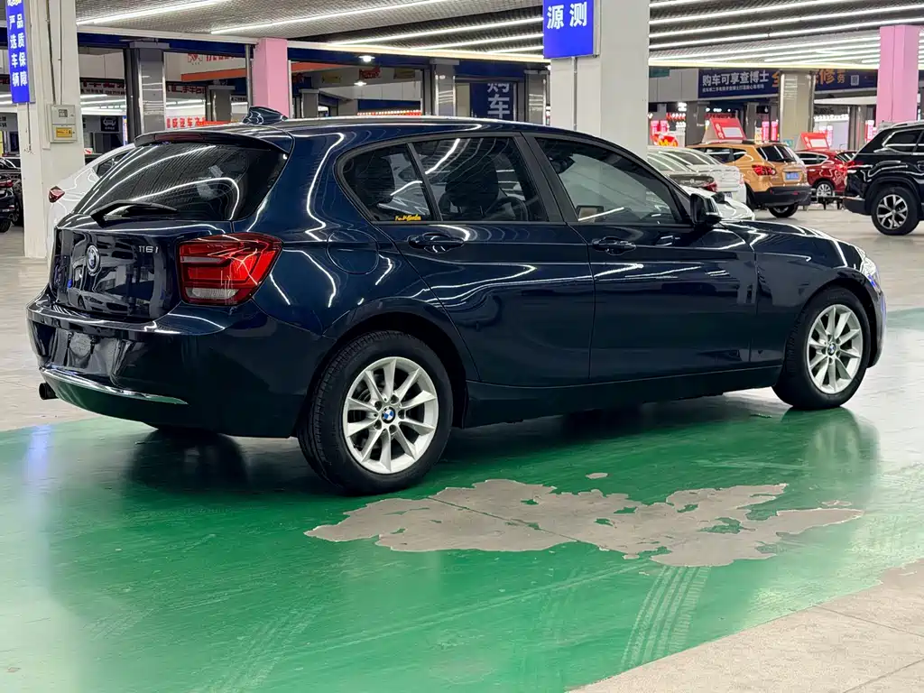 BMW 1 Series (Import) — миниатюра 7