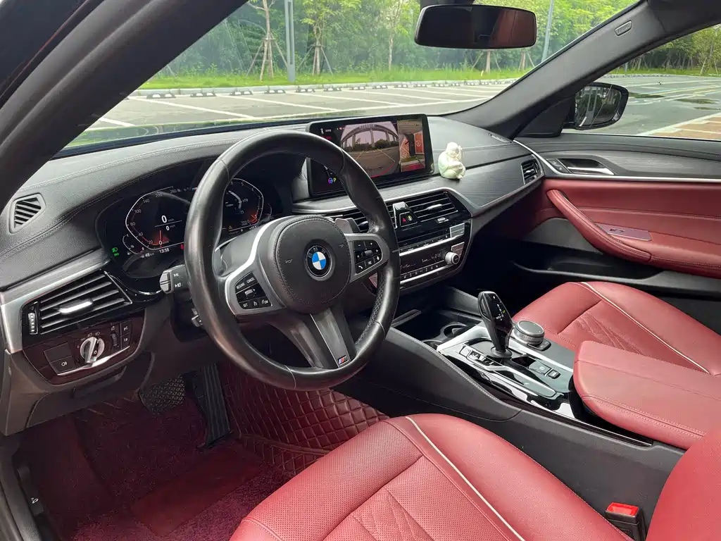 BMW 5 Series — миниатюра 4