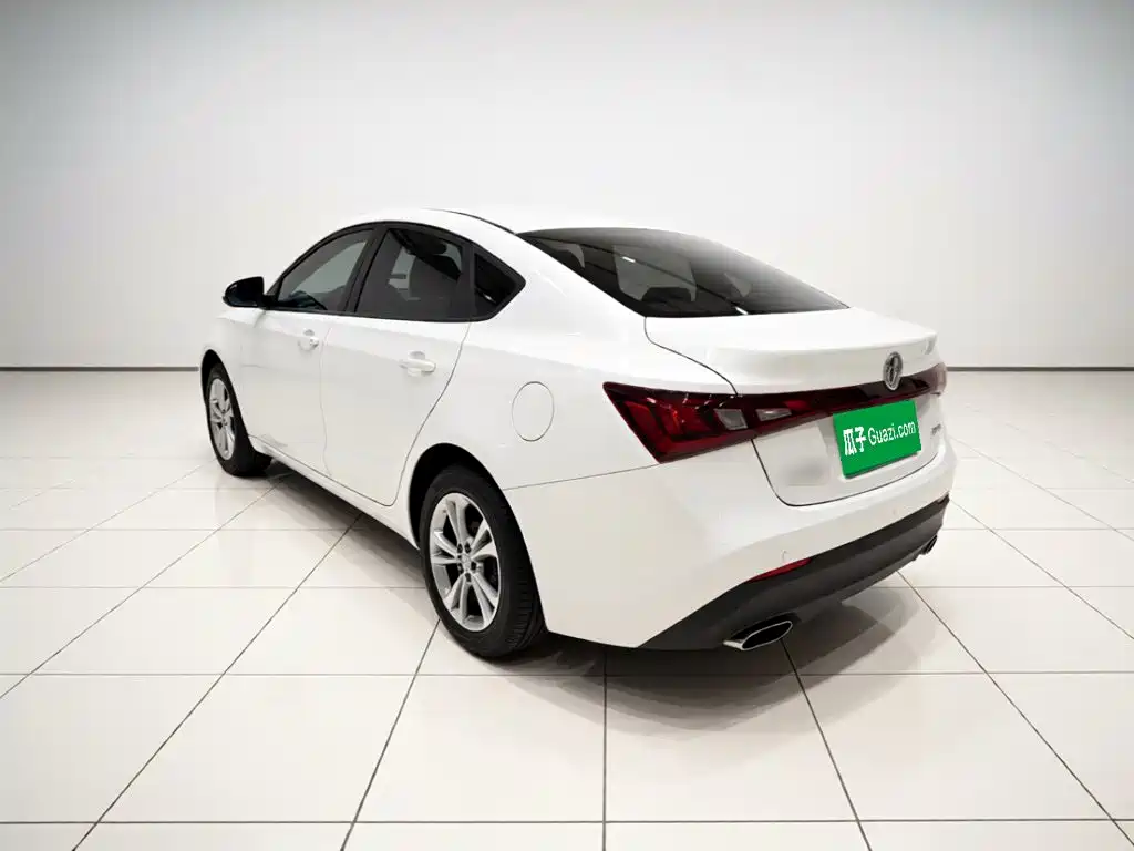 MG MG GT — миниатюра 4