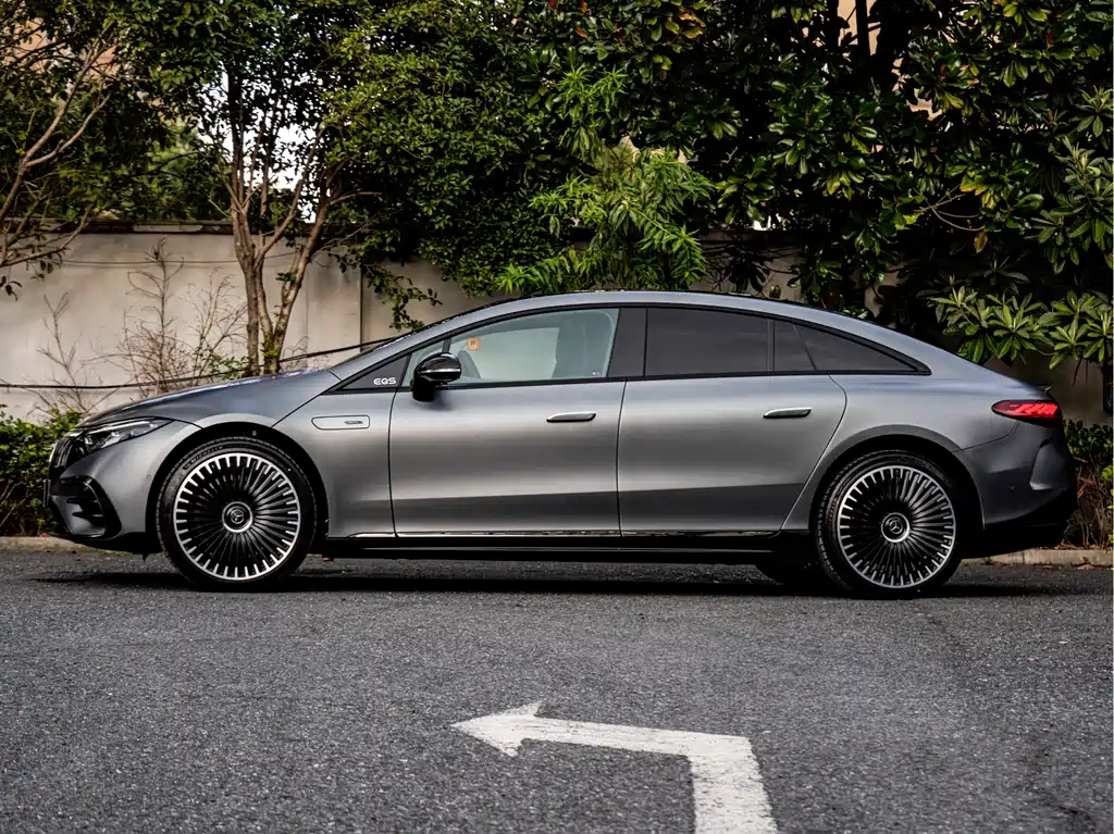 MERCEDES-BENZ EQS AMG