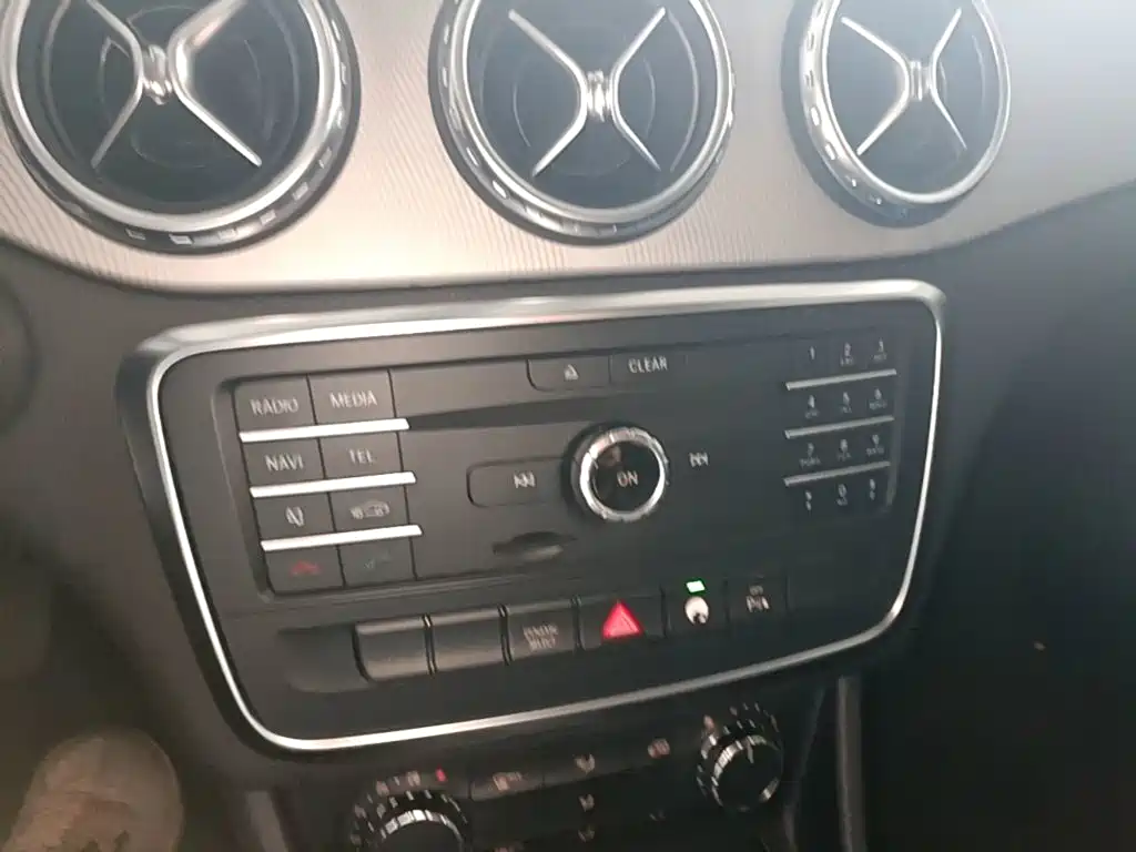 Mercedes-Benz GLA — миниатюра 13