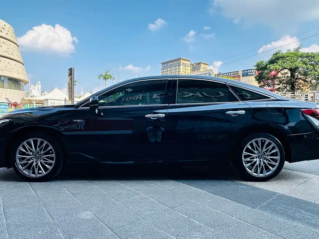 Toyota Avalon — миниатюра 8