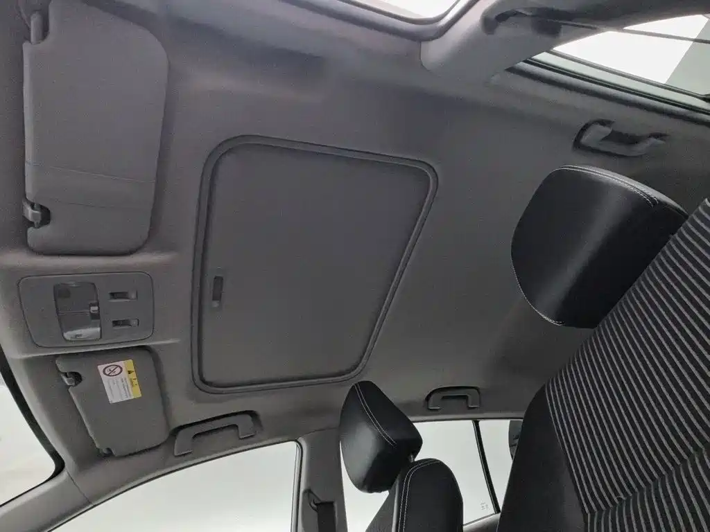 Toyota Yaris L — миниатюра 14