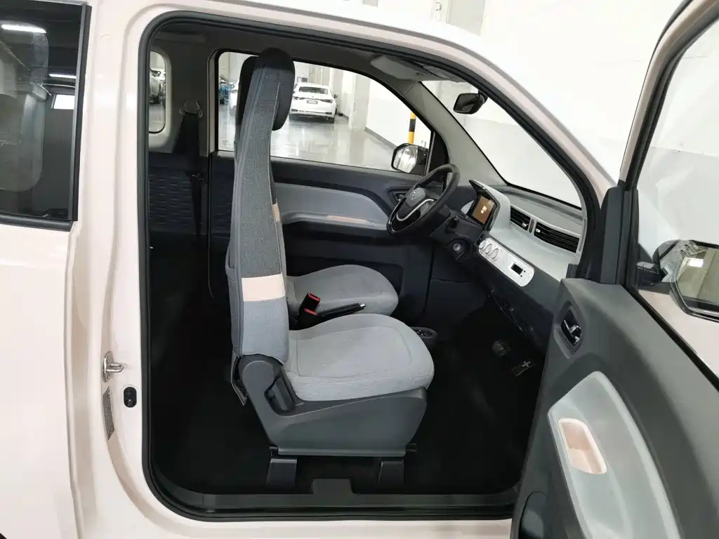 Wuling MINIEV — миниатюра 23