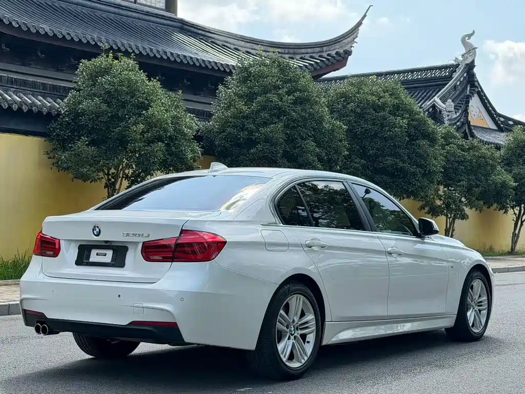 BMW 3 Series — миниатюра 9