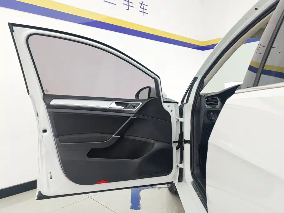Volkswagen Golf — миниатюра 7