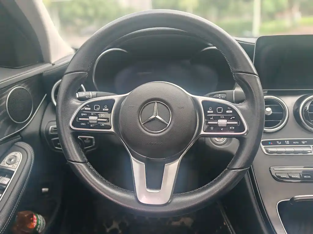 Mercedes-Benz C-Class — миниатюра 8
