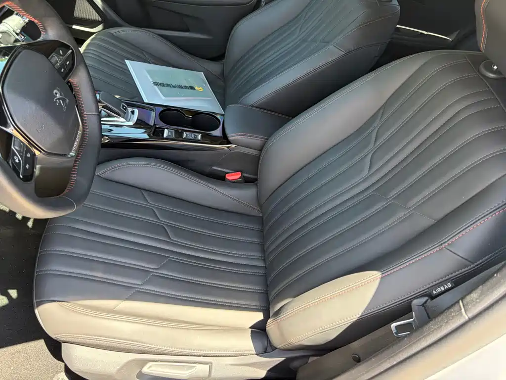 Peugeot 2008 — миниатюра 10