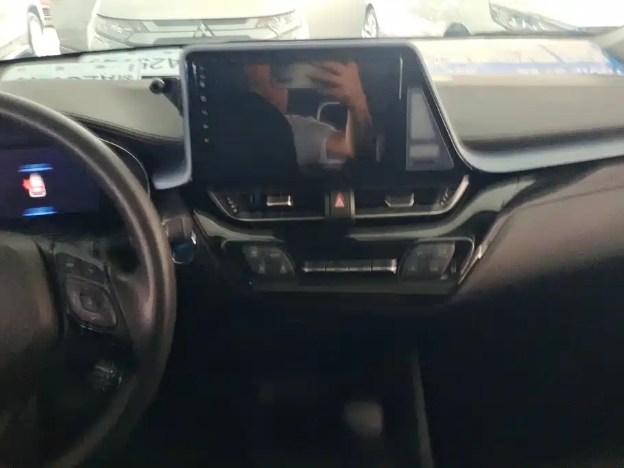 Toyota IZOA — миниатюра 13