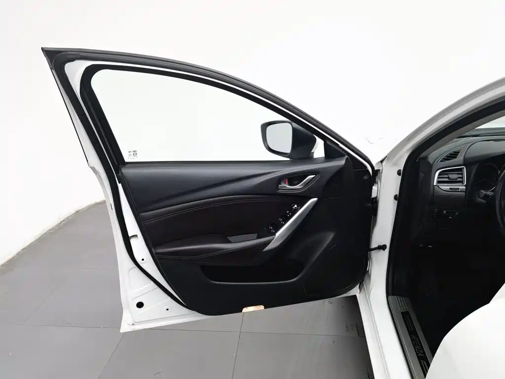 Mazda Atenza — миниатюра 8