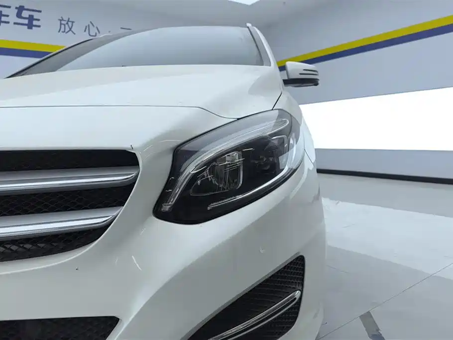 MERCEDES-BENZ B CLASS