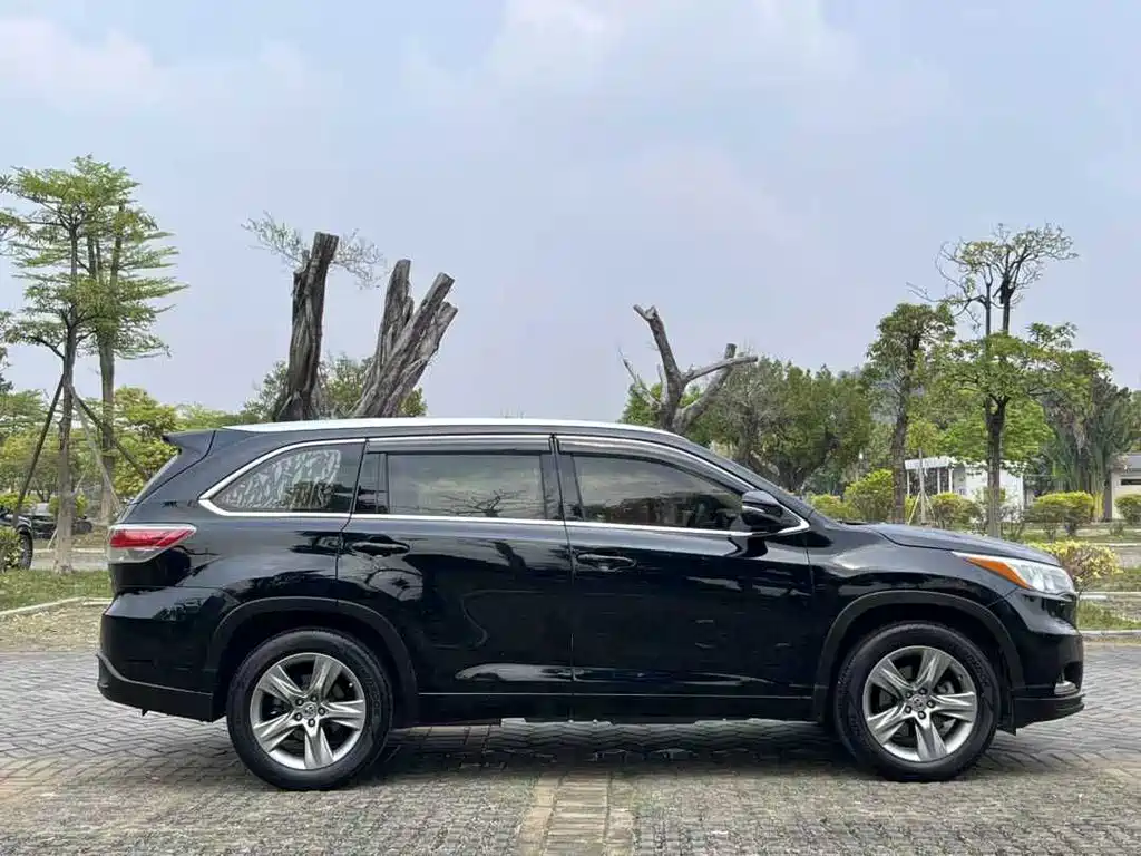 Toyota Highlander — миниатюра 10
