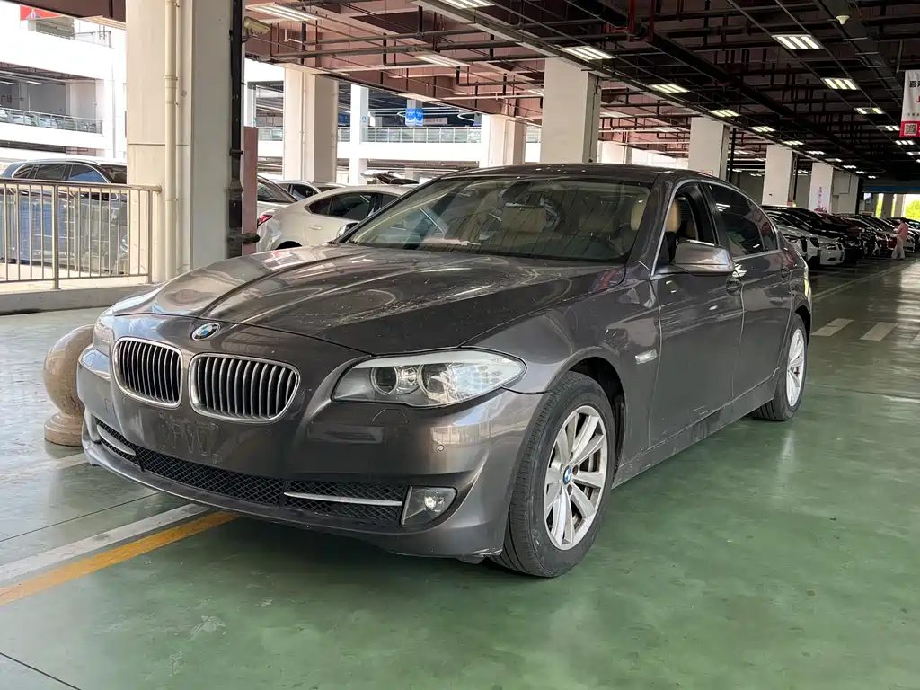 BMW 5 Series 2012 523Li Leading Type