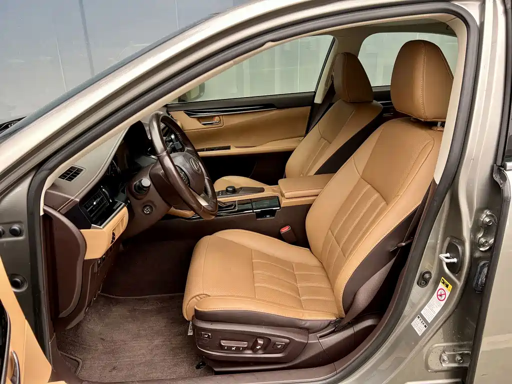 Lexus ES — миниатюра 7