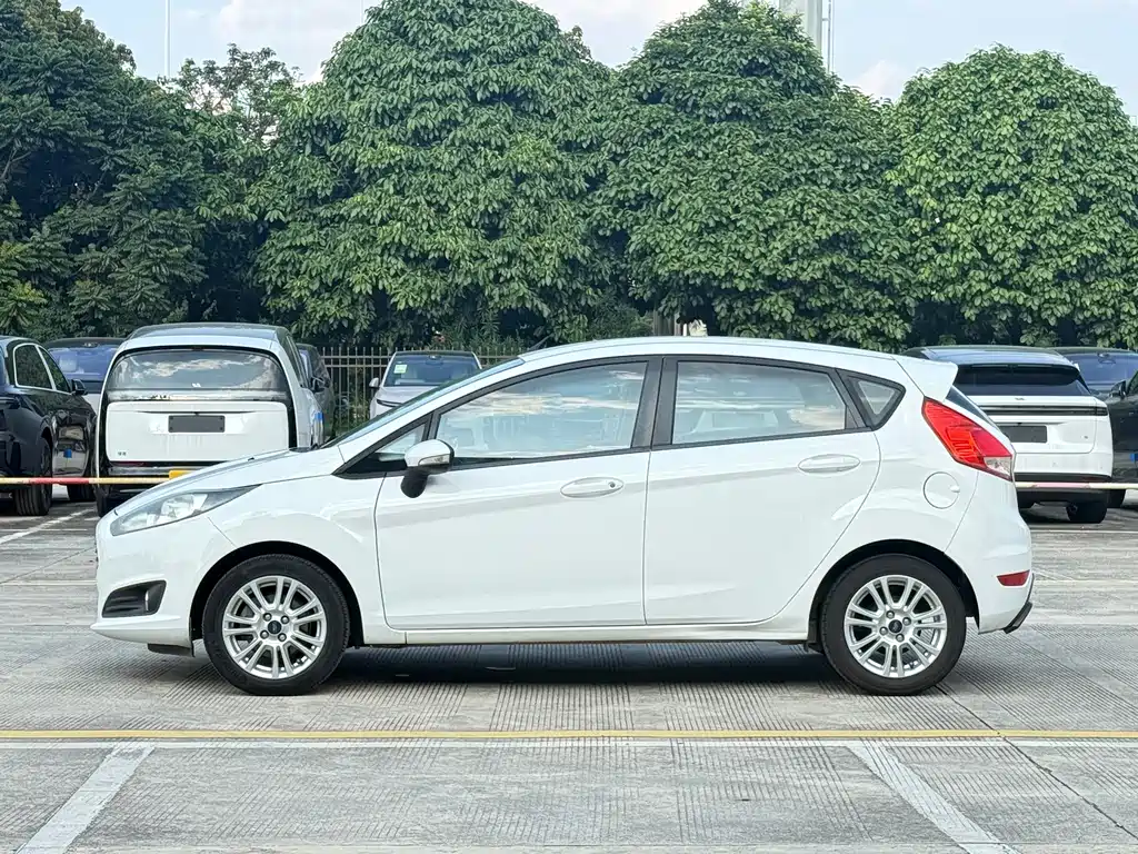 Ford Fiesta — миниатюра 4